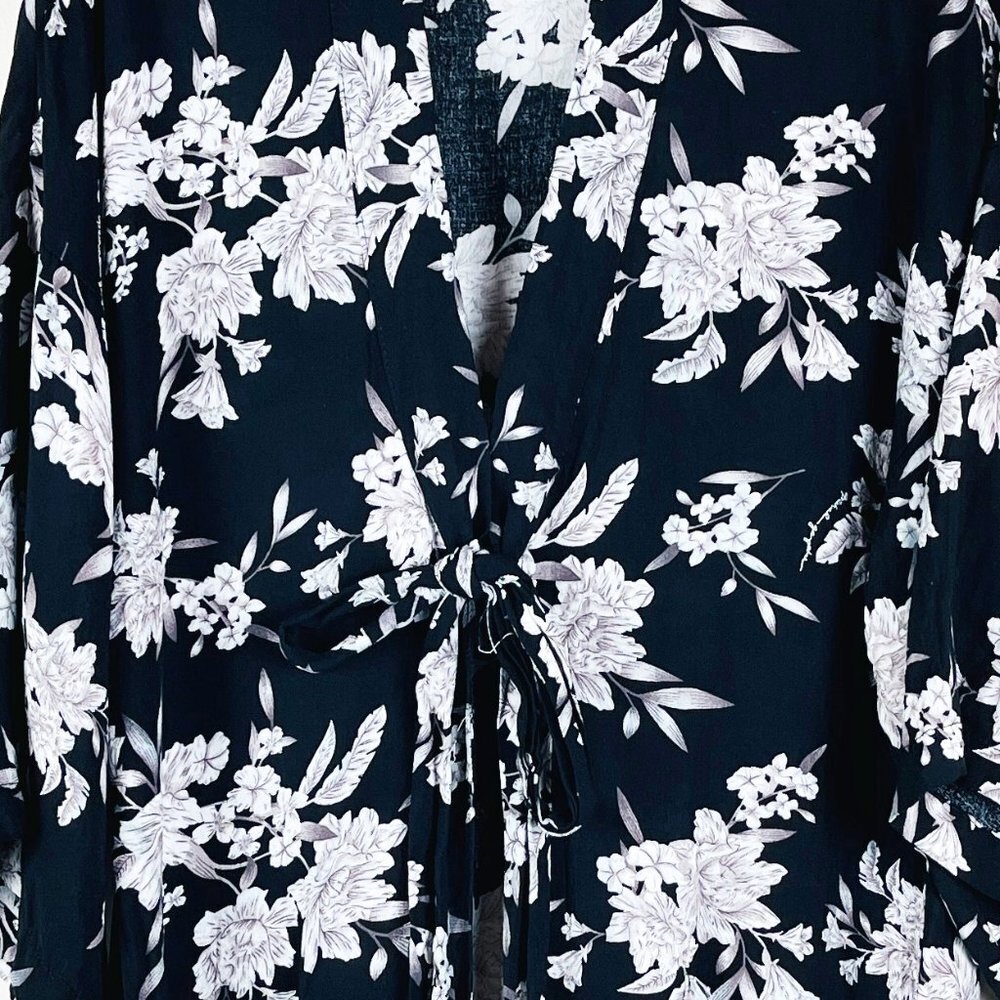 2/$14 Spiritual Gangster Floral Kimono - Picture 5 of 6